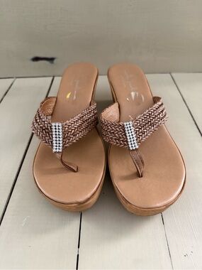 Mila Paoli Woven Thong Platform Sandals in Tan with Rhinestone Accent Size 9